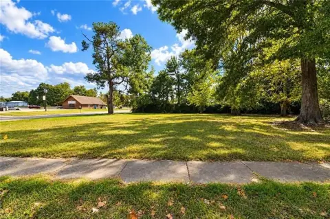 Commercial Corner Parcel
