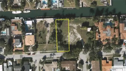 Waterfront Residential Lot in Miami