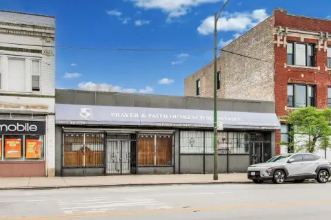 Versatile Chicago Redevelopment Opportunity