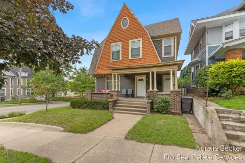 Character Duplex with Attic