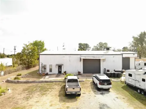 Barndominium with Workshop and Garage
