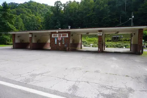 Heated-Floor Self-Service Car Wash