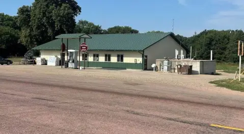Established Convenience Store on Highway 14