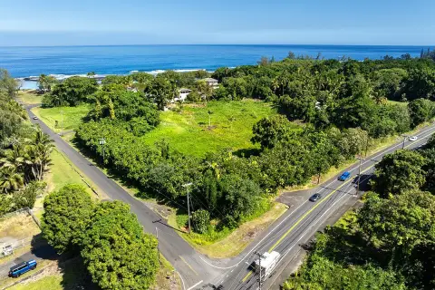 Resort Zoned Land Near Ocean