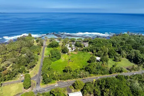 Resort Zoned Land Near Ocean