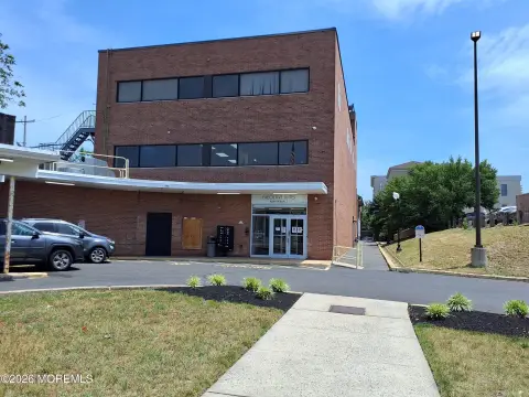 Third-Floor Office Suite with Elevator