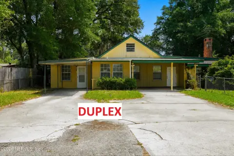 Jacksonville Duplex on Large Lot