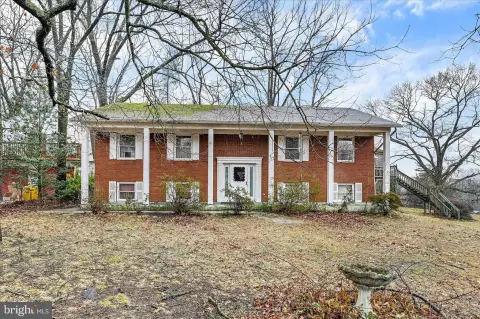 Multifamily Property with Detached Garage