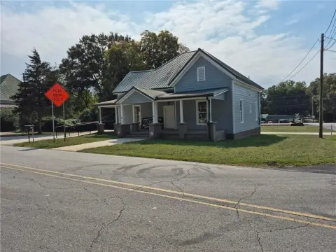 Freestanding Specialty Building