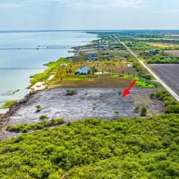 Waterfront Land in Bayside, Texas