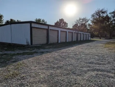 Self Storage Facility with Studio Apartment