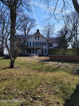 Estate Land with Historic Improvements