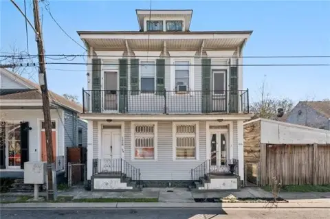 New Orleans Triplex with Charm