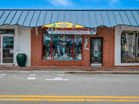 Retail Space Near Beach