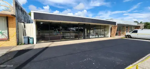 Crescent City Commercial Opportunity