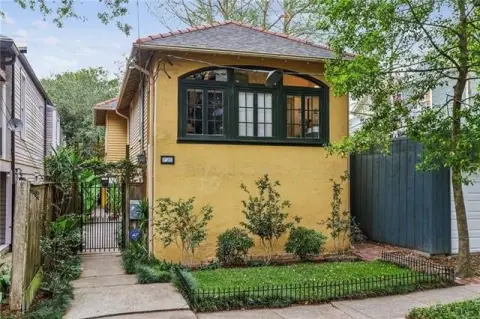 Charming Duplex Near Audubon Park