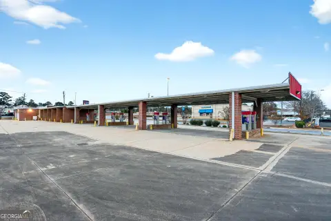 Car Wash With Automatic Lanes