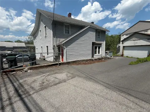 Triplex with Separate Utilities