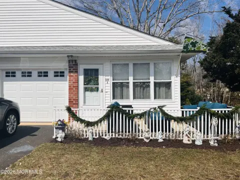 55+ Community Senior Home