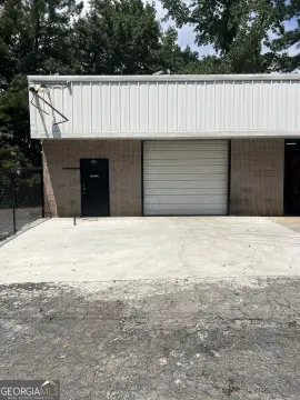 Flex Space with Grade-Level Bays