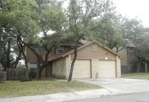 Duplex with 3-Bedroom Units
