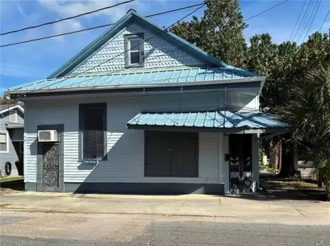 Historic Corner Duplex Near Streetcar