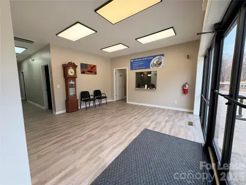 Professional Office Suites For Lease