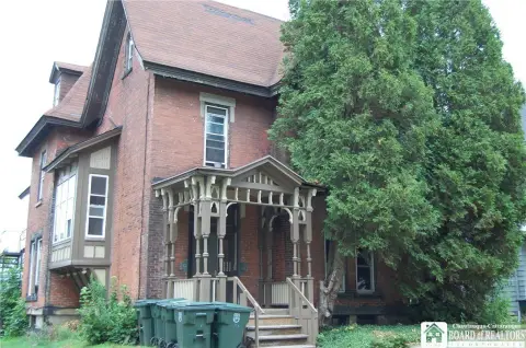 8-Unit Apartment Building