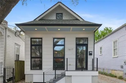 Modern Duplex Near Jazz Fest