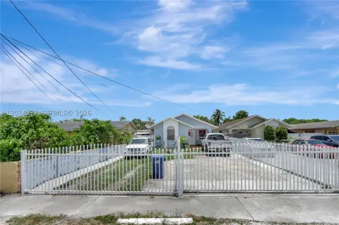 Triplex with Brand-New Roof
