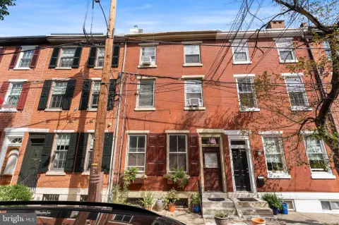 4-Unit Apartment Building