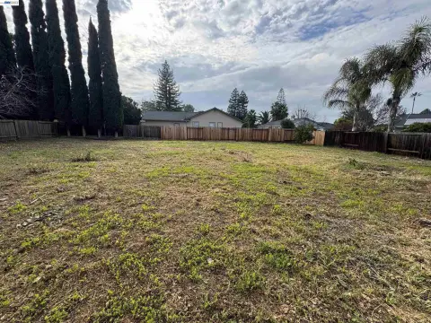 Residential Land in Springwood Neighborhood