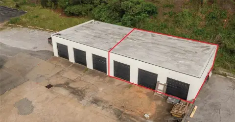 Warehouse with Multiple Drive-Ins