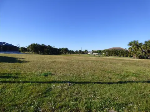 Oversized Lot in Burnt Store Lakes