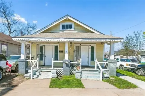 New Orleans Duplex on Corner