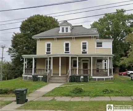 7-Unit Apartment Building