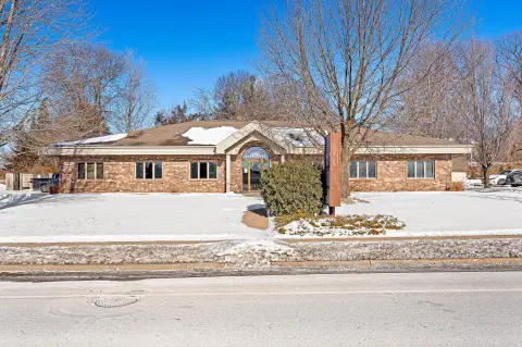 Onalaska Office/Retail Space For Rent