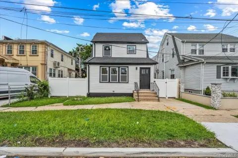 Renovated Colonial Duplex