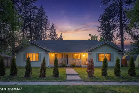 Downtown Duplex with Fenced Yards