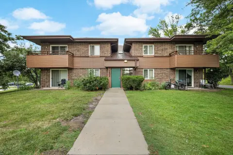 32-Unit Apartment Building