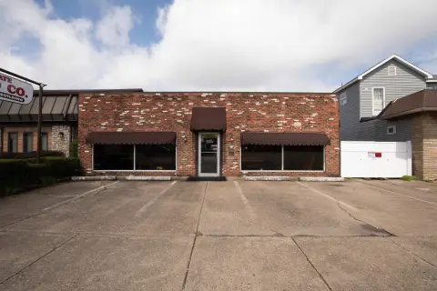 Commercial Space on Washington Avenue