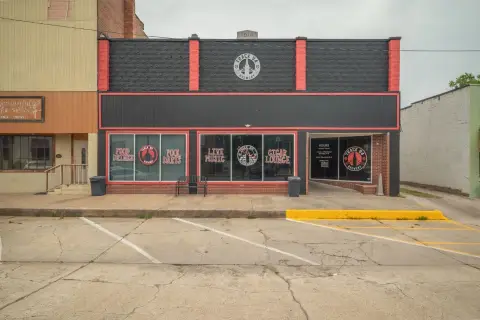 Downtown Seneca Commercial Building Available