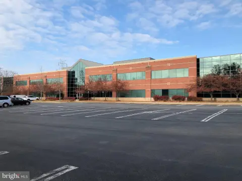 Second-Floor Office Unit