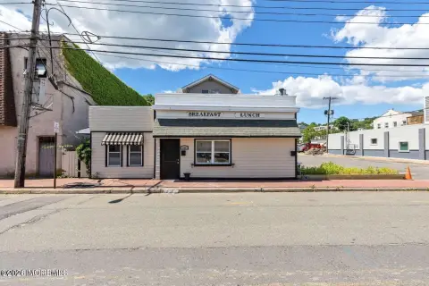 Mixed-Use Property in Highlands, NJ