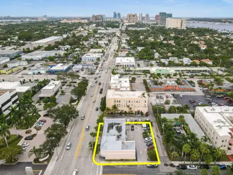 Multi-Tenant Commercial Plaza with Apartment