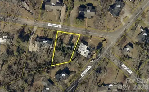 Residential Land in Desirable Neighborhood