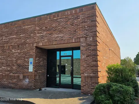 Corner Flex Space with Warehouse