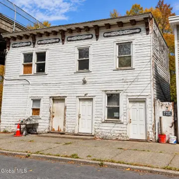 4-Unit Multifamily Property