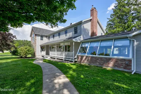 Triplex with Heated Garage