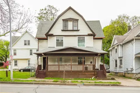 Well-Maintained Two-Unit Property